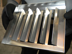 钣金加工企业如何通过引进自动化折弯成型设备降低生产成本，提高产品质量？-中山半岛站线体育网-半岛online(中国)-半岛站线体育网-半岛online(中国)