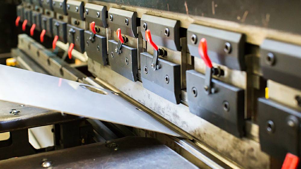 制作钣金加工项目都有哪些基础设备？-半岛站线体育网-半岛online(中国)